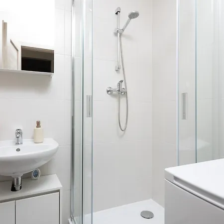 With 2 Bedrooms With Kitchen Near Metro 公寓 布拉格